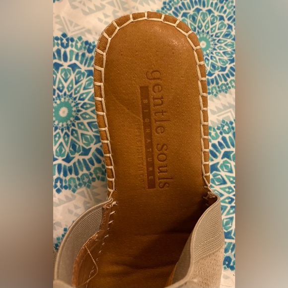 Gentle Souls Signature Kenneth Cole Colleen Espadrille Wedge 8.5 shoes stretch - Picture 7 of 7